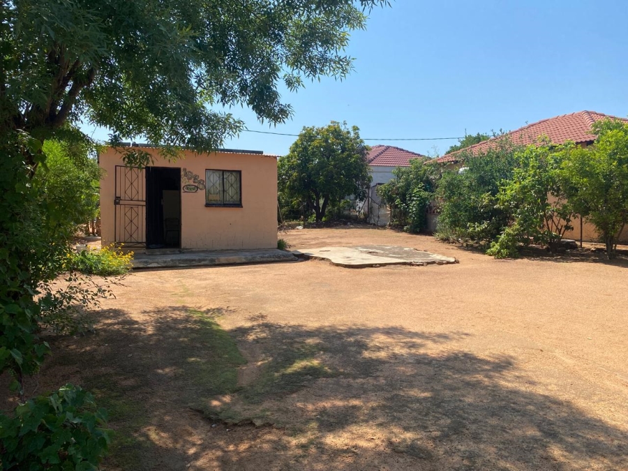 1 Bedroom Property for Sale in Monakato North West